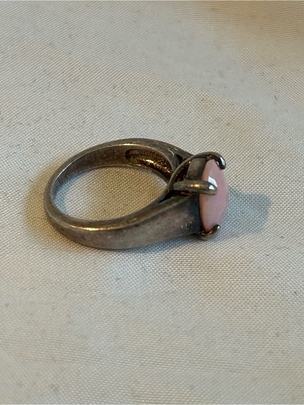 Pink Stone and Silver Oval Ring - Picture 2 of 5
